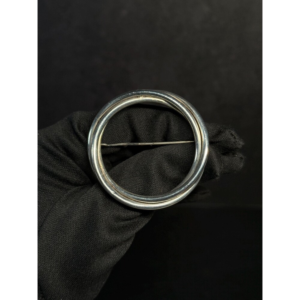 Vintage Sterling Silver Open Circle Wire Brooch